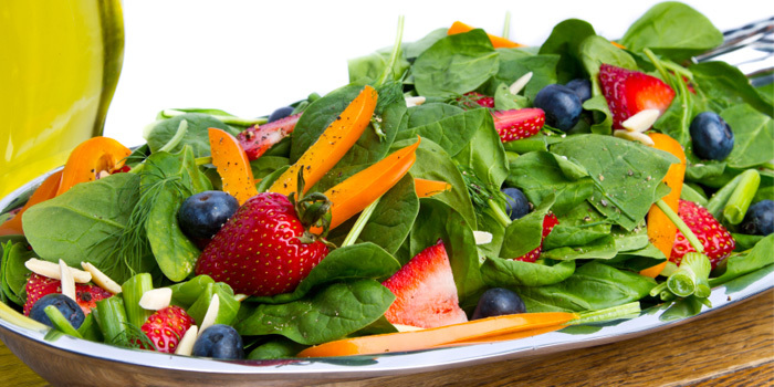 Beachbody-Blog-Spinach-Berry-Salad